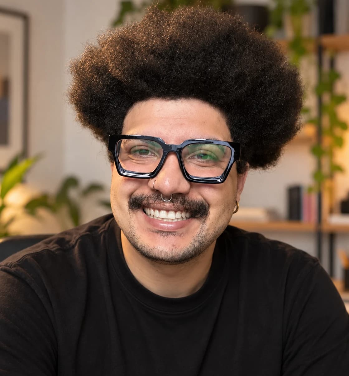 Jhonatan Rafael sorrindo